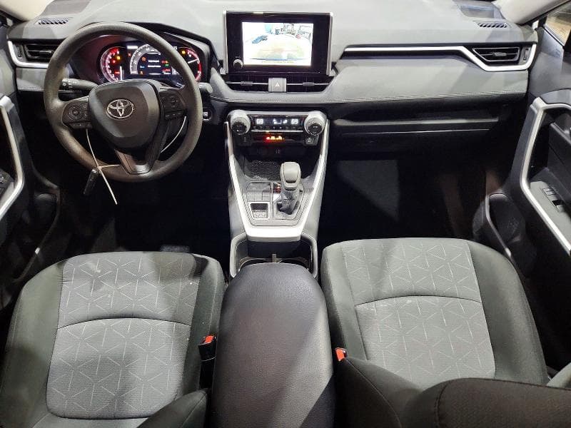 2024 TOYOTA RAV4 XLE 8