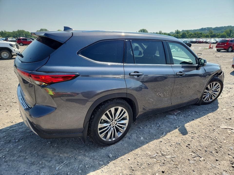 2021 TOYOTA HIGHLANDER PLATINUM 3