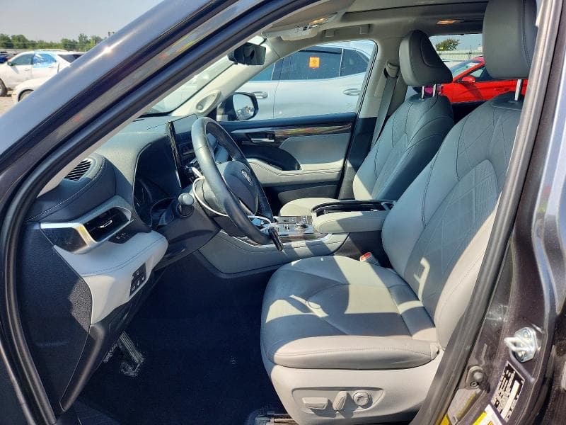2021 TOYOTA HIGHLANDER PLATINUM 7