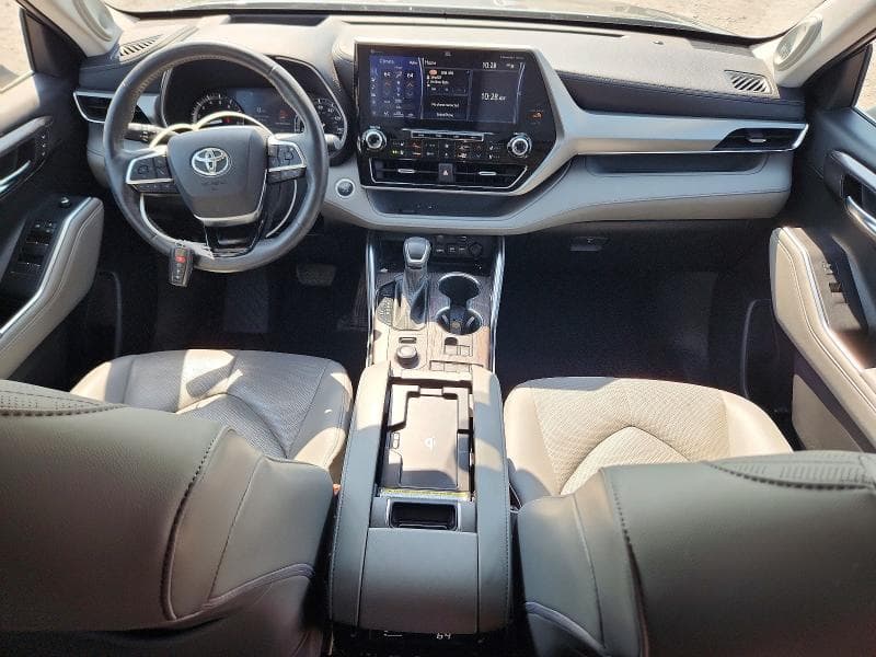 2021 TOYOTA HIGHLANDER PLATINUM 8