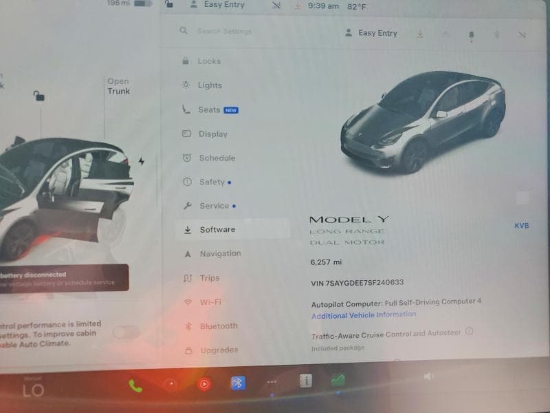 2025 TESLA MODEL Y 9