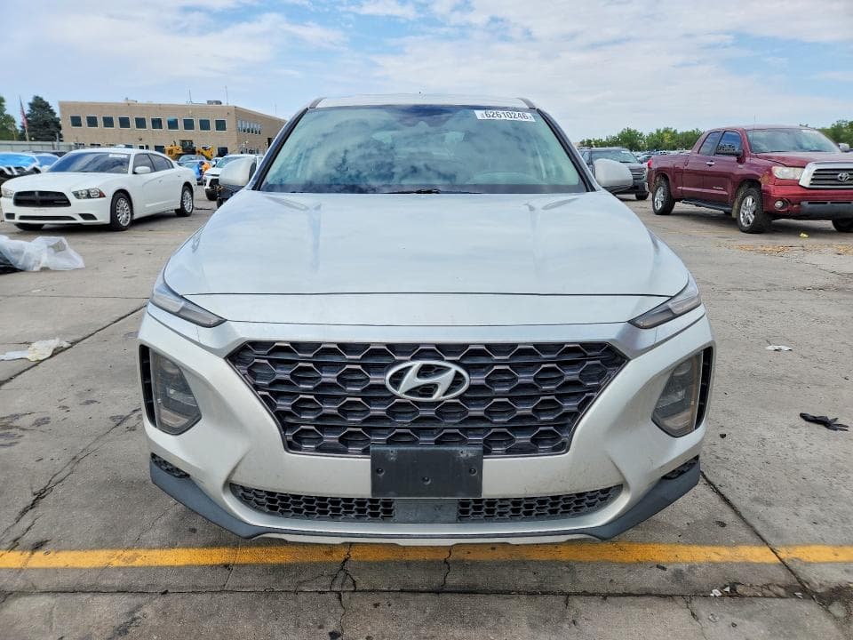 2019 HYUNDAI SANTA FE SE 5