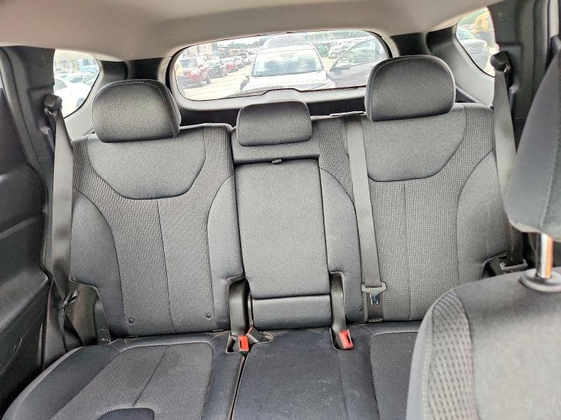 2019 HYUNDAI SANTA FE SE 10