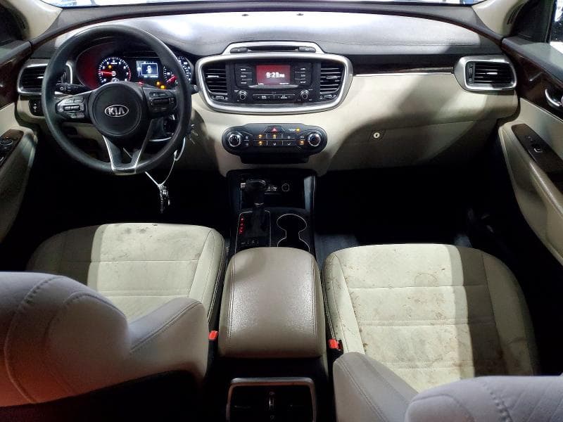 2017 KIA SORENTO LX V6 8
