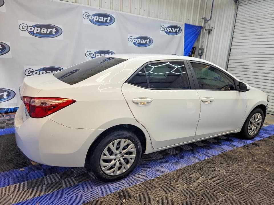 2018 TOYOTA COROLLA LE 3