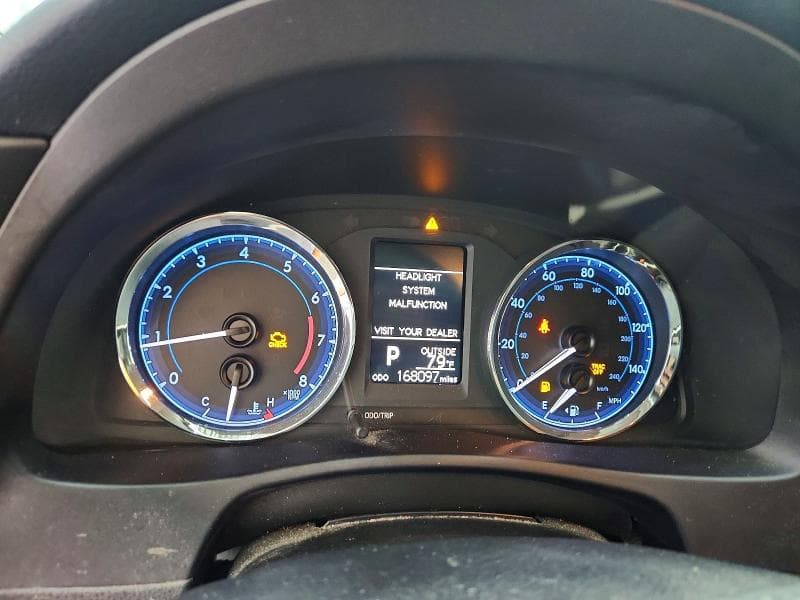 2018 TOYOTA COROLLA LE 9