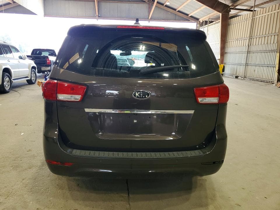 2018 KIA SEDONA LX 6