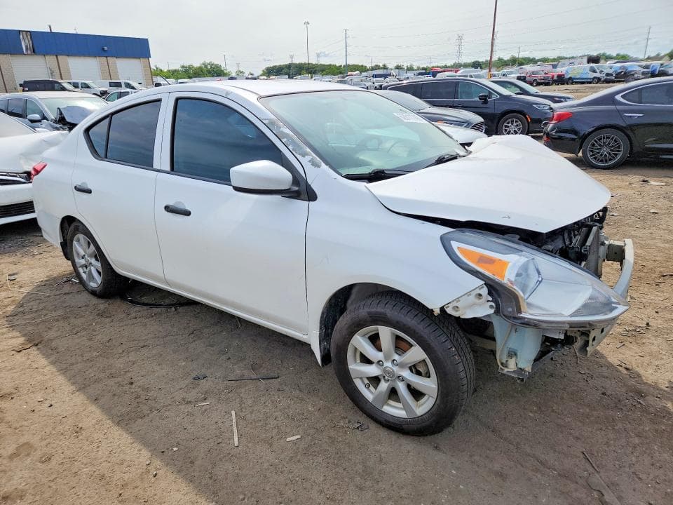 2019 NISSAN VERSA S 4