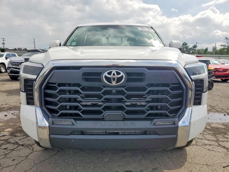 2023 TOYOTA TUNDRA SR5 5