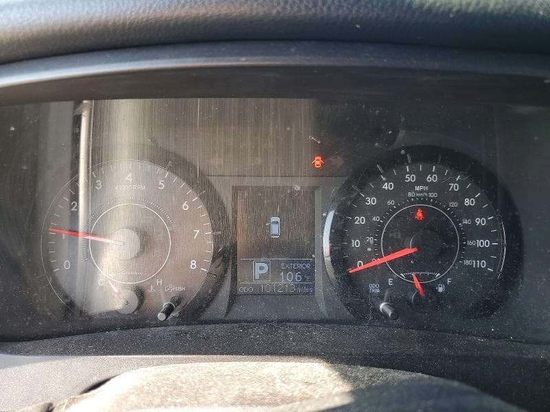 2017 TOYOTA SIENNA LE 9