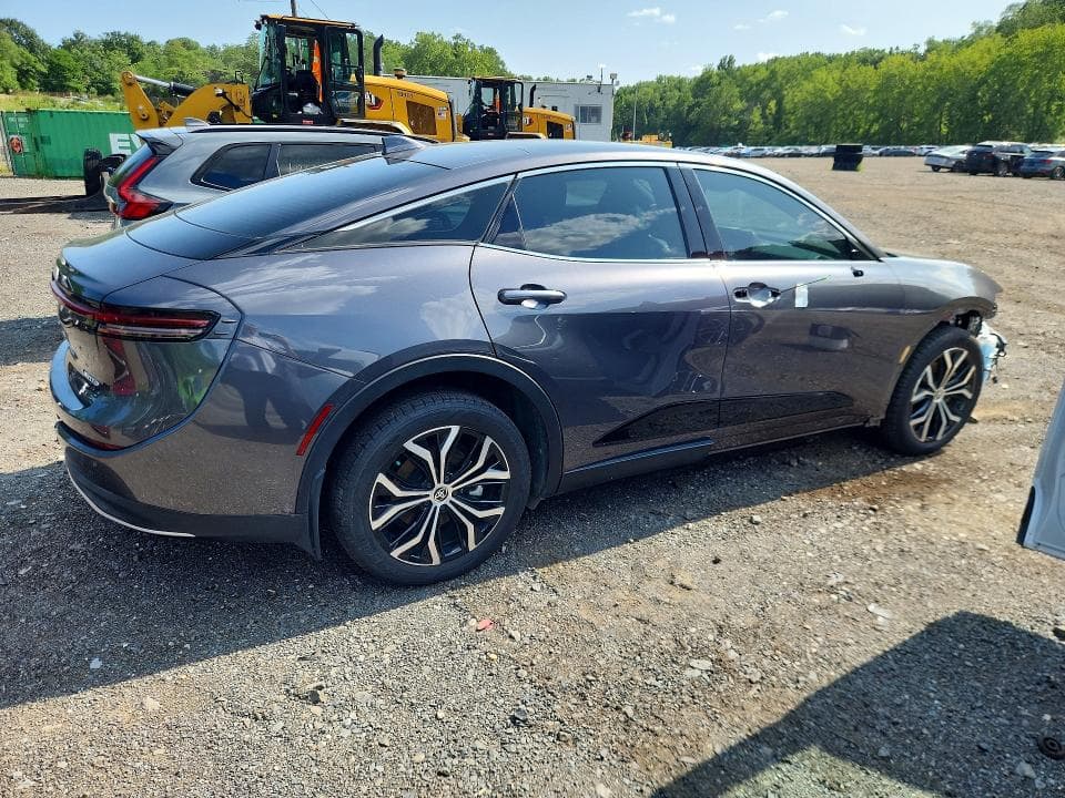 2023 TOYOTA CROWN LIMITED LIMITED 3