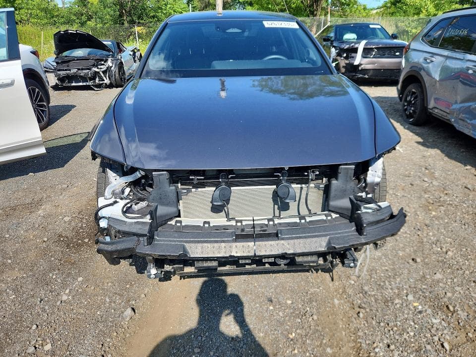2023 TOYOTA CROWN LIMITED LIMITED 5