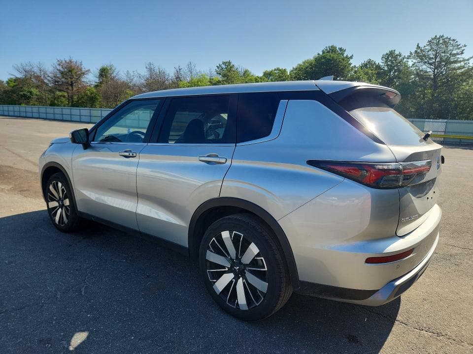 2025 MITSUBISHI OUTLANDER SE 2
