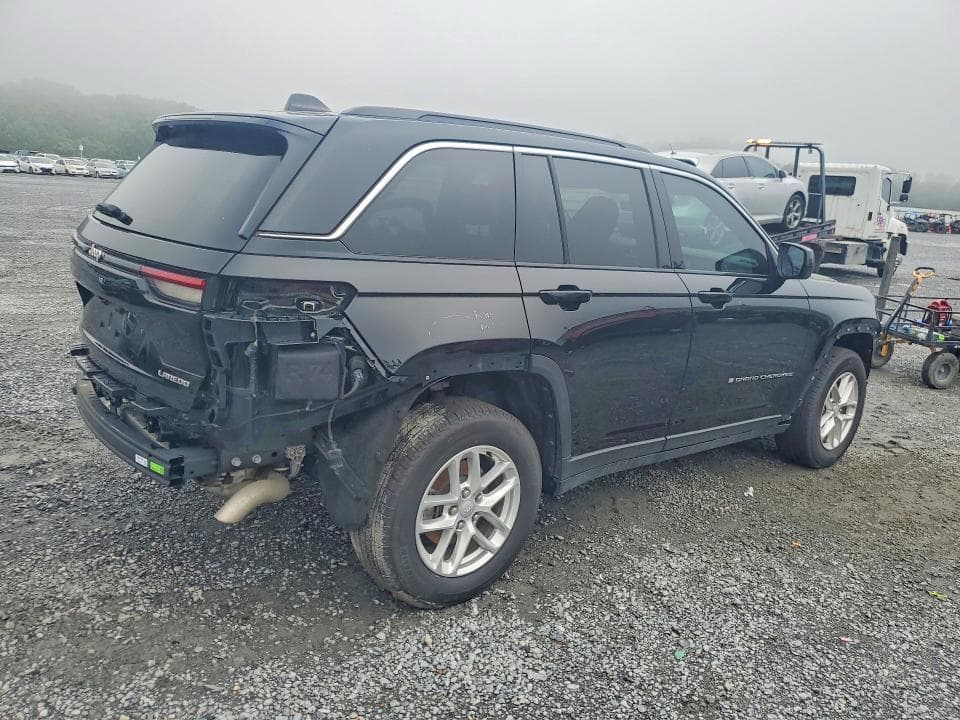 2025 JEEP GRAND CHEROKEE LAREDO 3