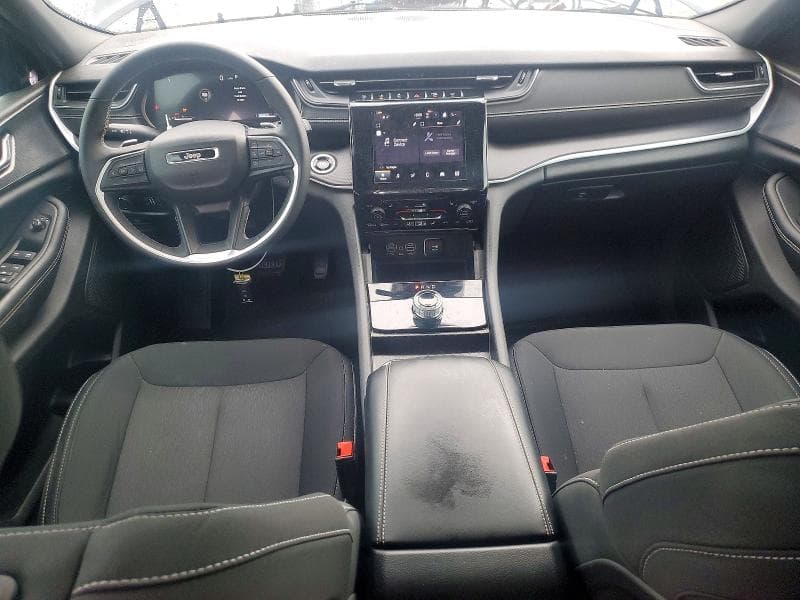 2025 JEEP GRAND CHEROKEE LAREDO 8