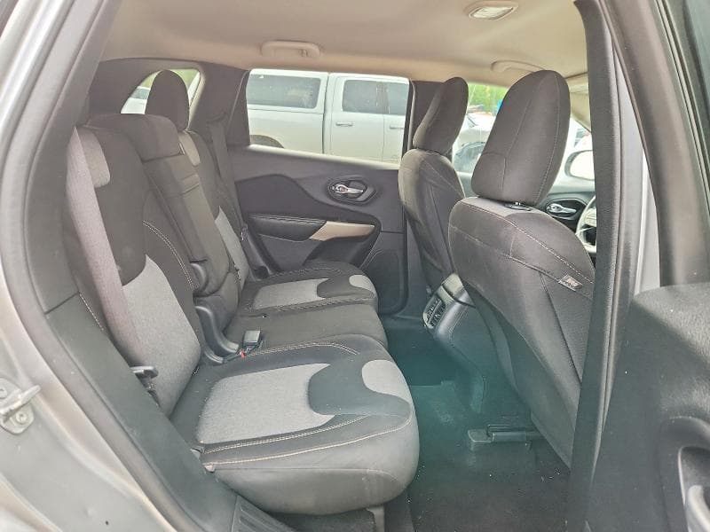 2017 JEEP CHEROKEE SPORT 11