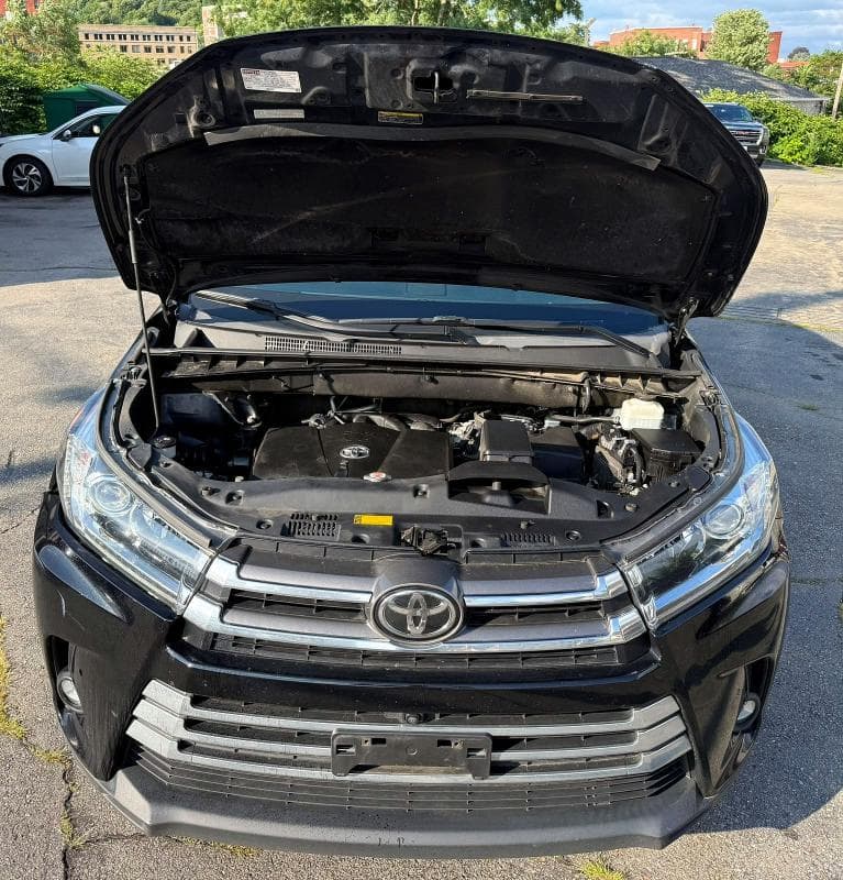 2019 TOYOTA HIGHLANDER LIMITED PLATINUM 10