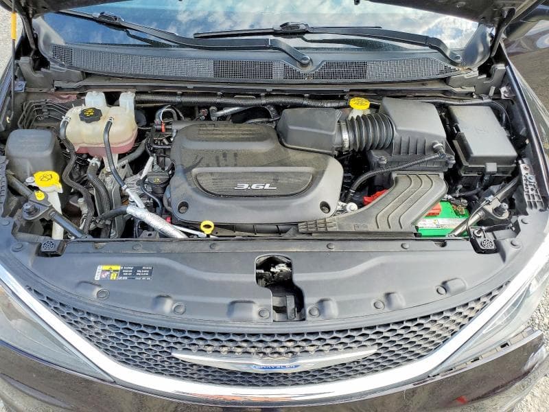 2017 CHRYSLER PACIFICA TOURING 12