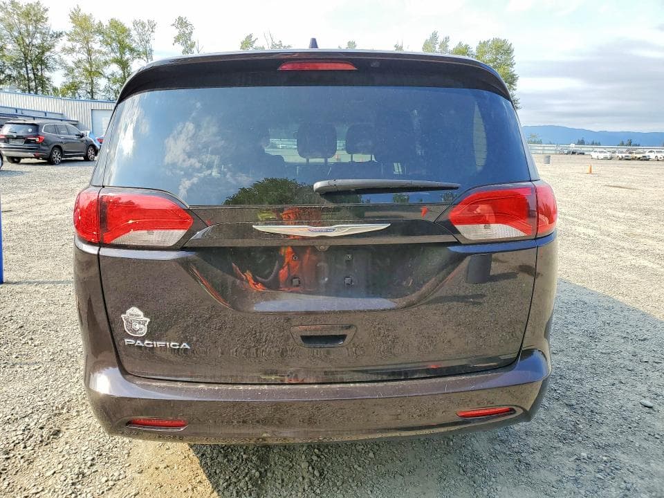 2017 CHRYSLER PACIFICA TOURING 6