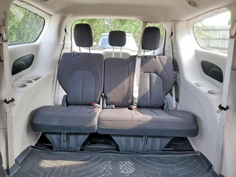 2017 CHRYSLER PACIFICA TOURING 10