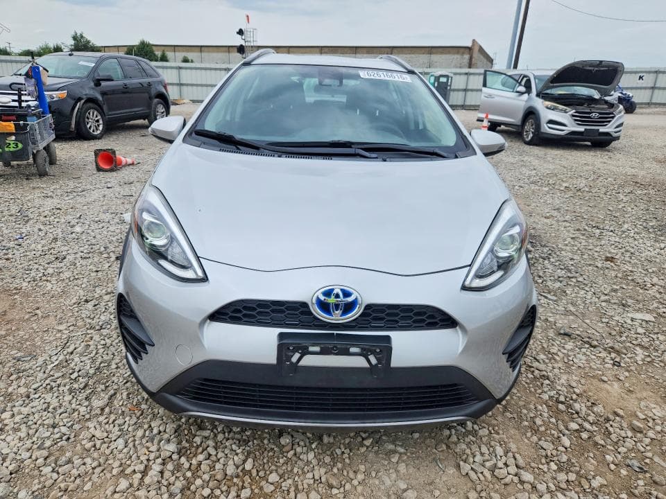 2019 TOYOTA PRIUS C L 5