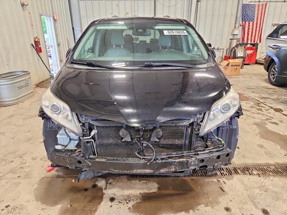 2018 TOYOTA SIENNA XLE 8-PASSENGER 5