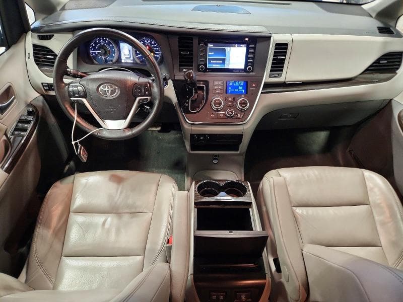 2018 TOYOTA SIENNA XLE 8-PASSENGER 8