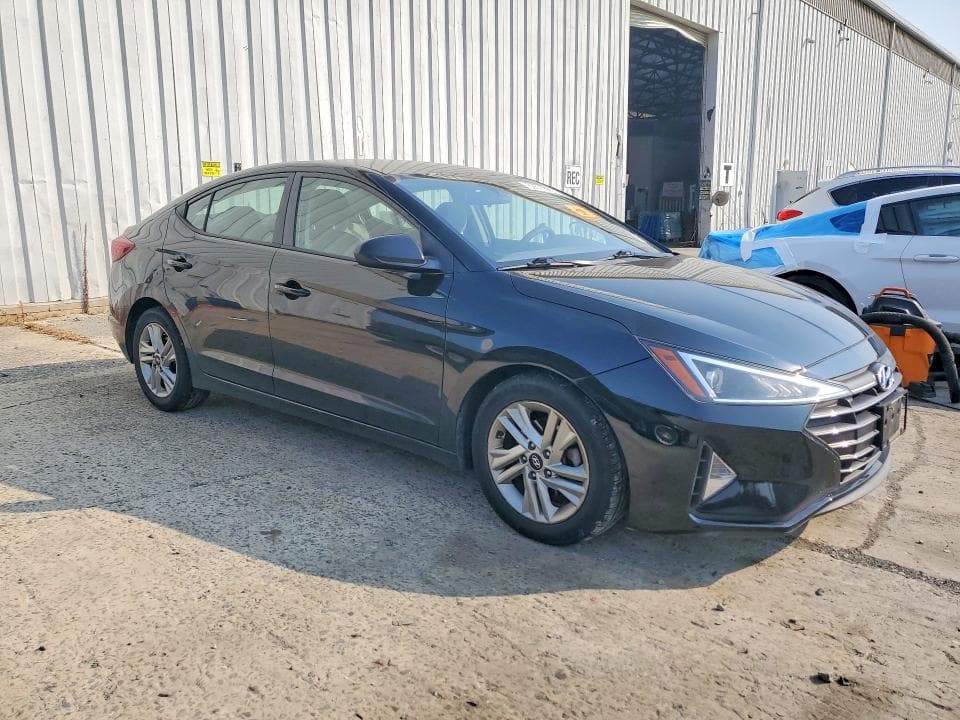 2020 HYUNDAI ELANTRA SEL 4