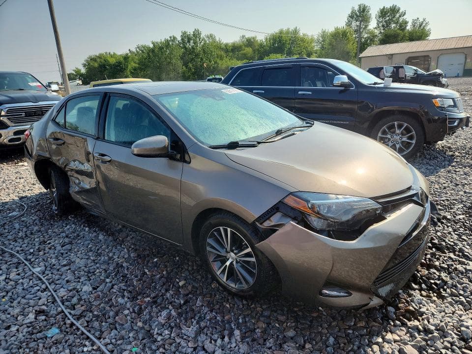 2019 TOYOTA COROLLA LE 4
