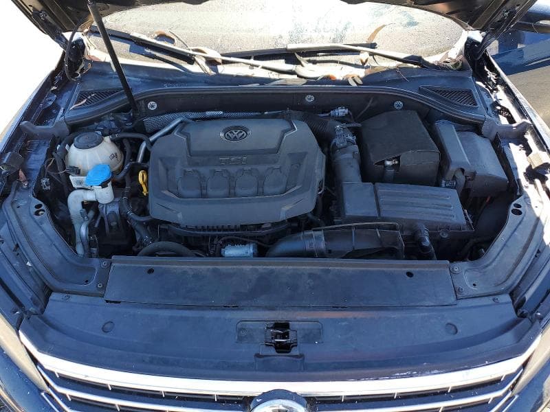 2018 VOLKSWAGEN PASSAT S 11