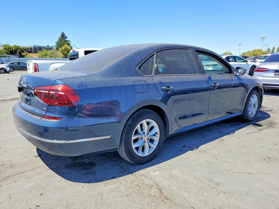 2018 VOLKSWAGEN PASSAT S 3