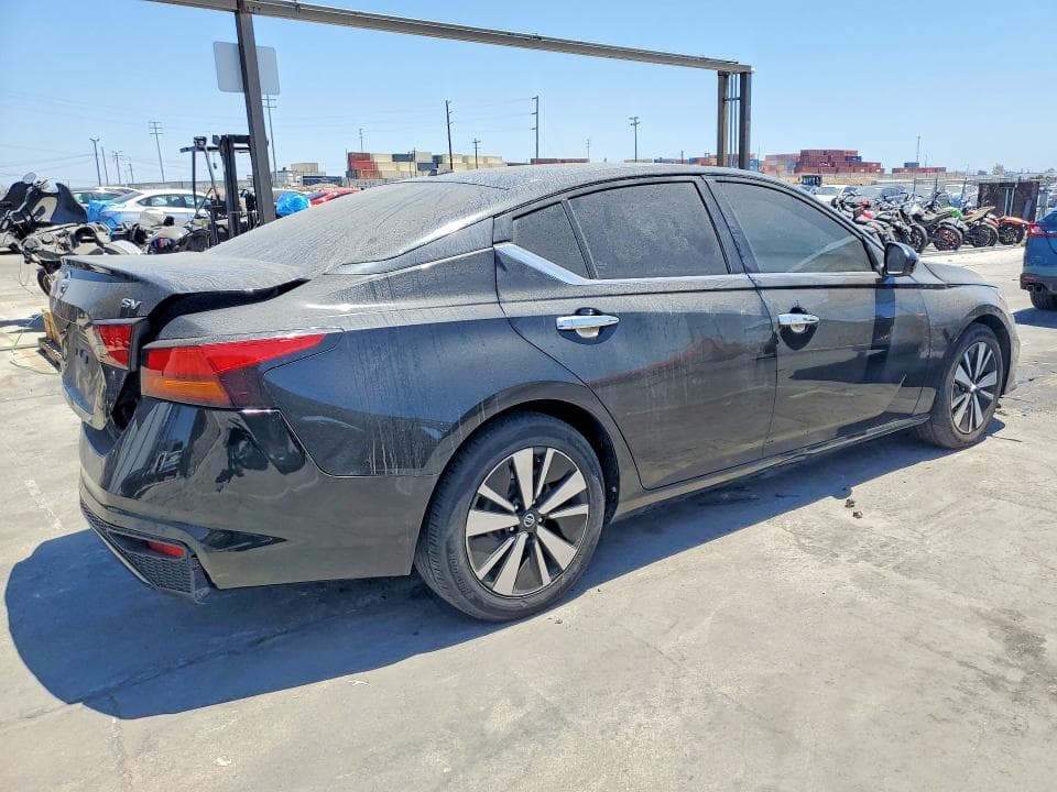 2021 NISSAN ALTIMA SV 3