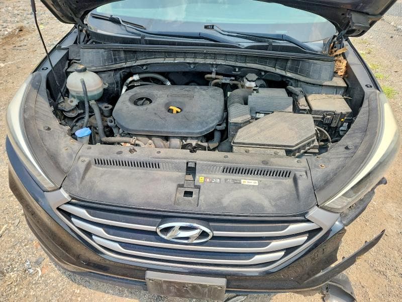 2017 HYUNDAI TUCSON SE 11