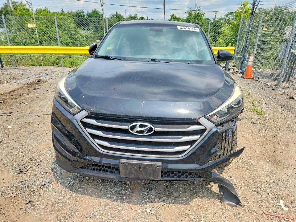 2017 HYUNDAI TUCSON SE 5