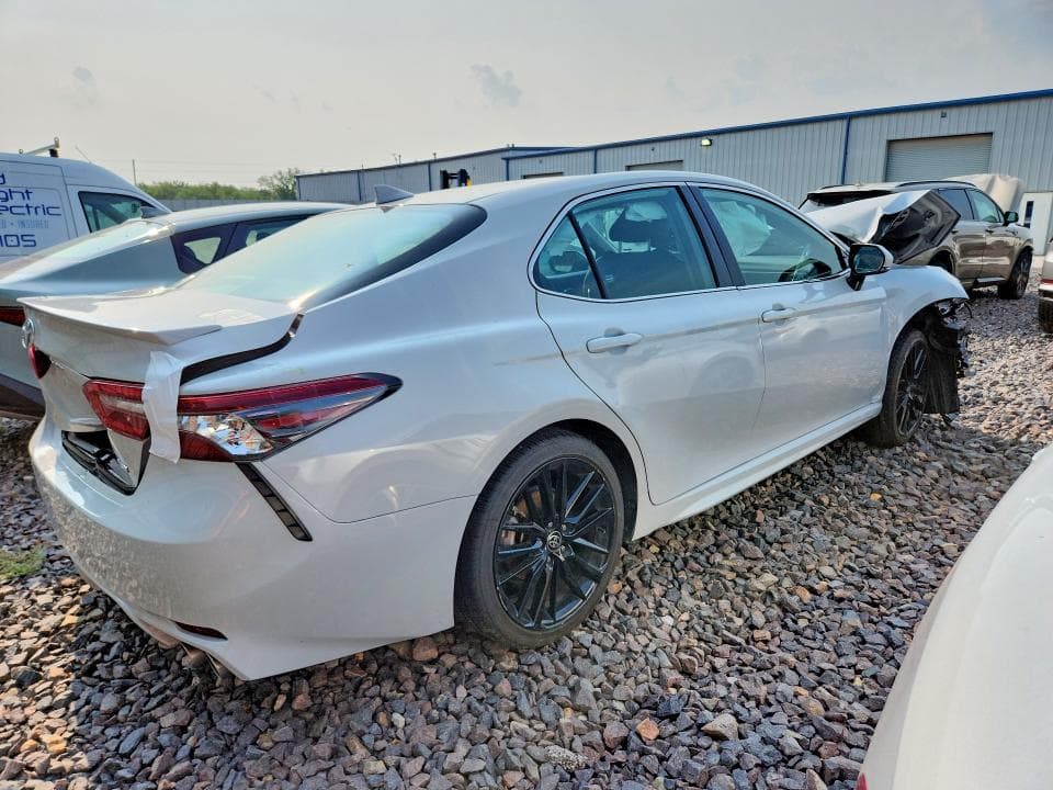 2024 TOYOTA CAMRY XSE 3