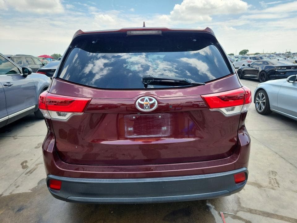 2017 TOYOTA HIGHLANDER LE PLUS 6