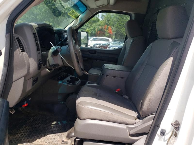 2018 NISSAN NV 2500 HD SV 8