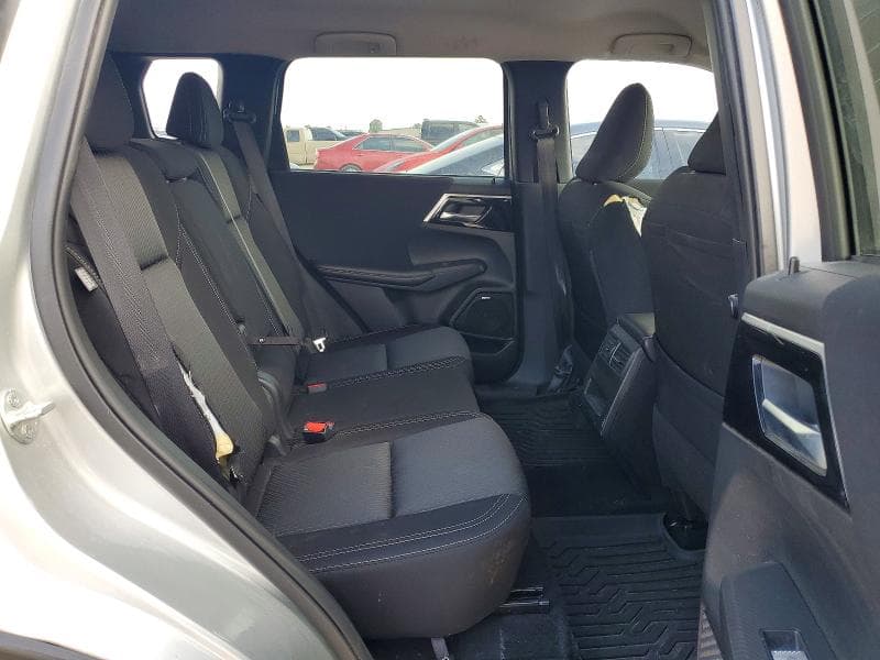 2025 MITSUBISHI OUTLANDER ES 11