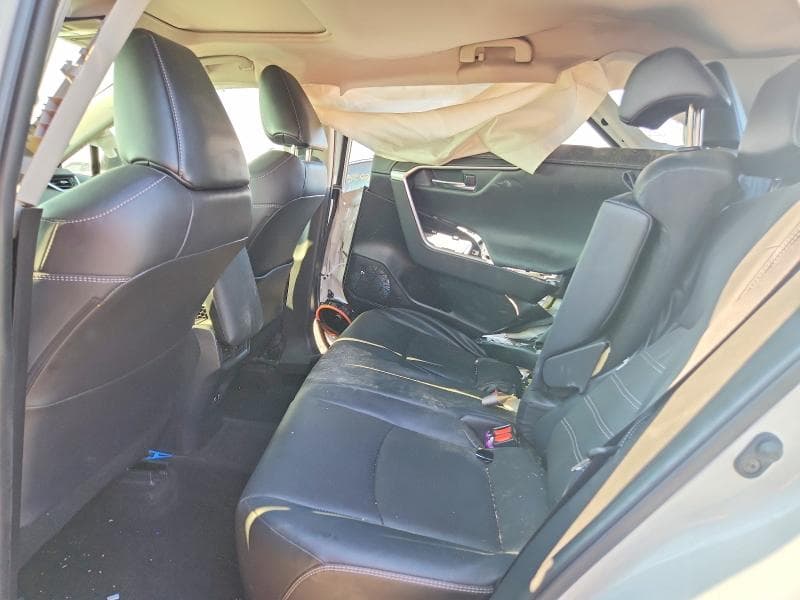 2020 TOYOTA RAV4 LIMITED 10
