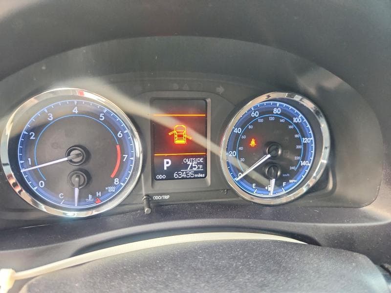 2019 TOYOTA COROLLA LE 9