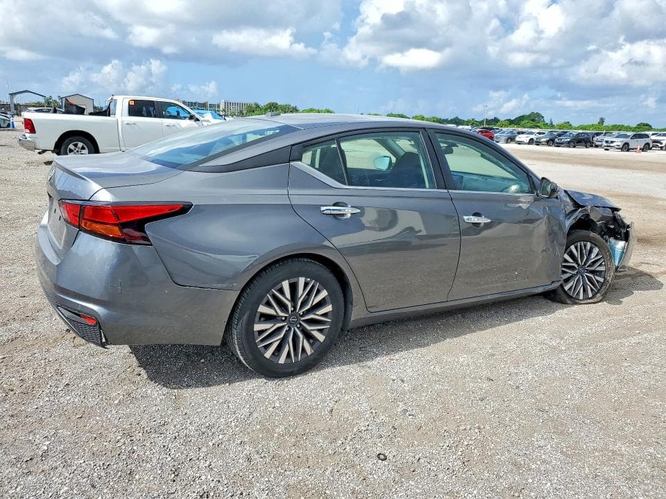 2025 NISSAN ALTIMA SV 3