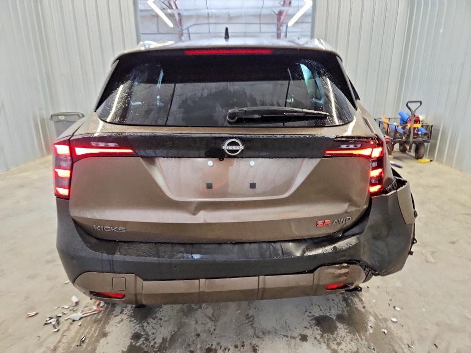2026 NISSAN KICKS SR 6