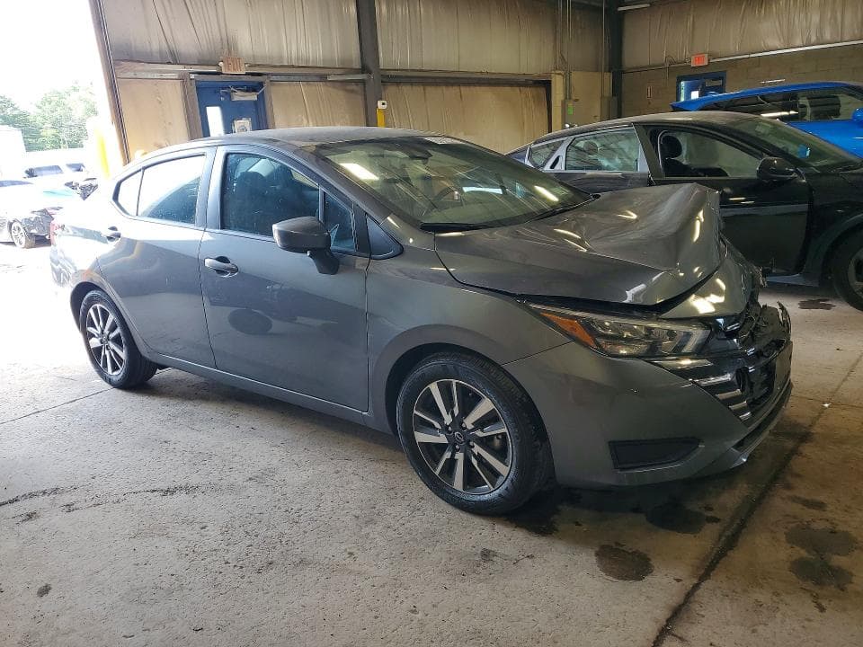 2025 NISSAN VERSA SV 4