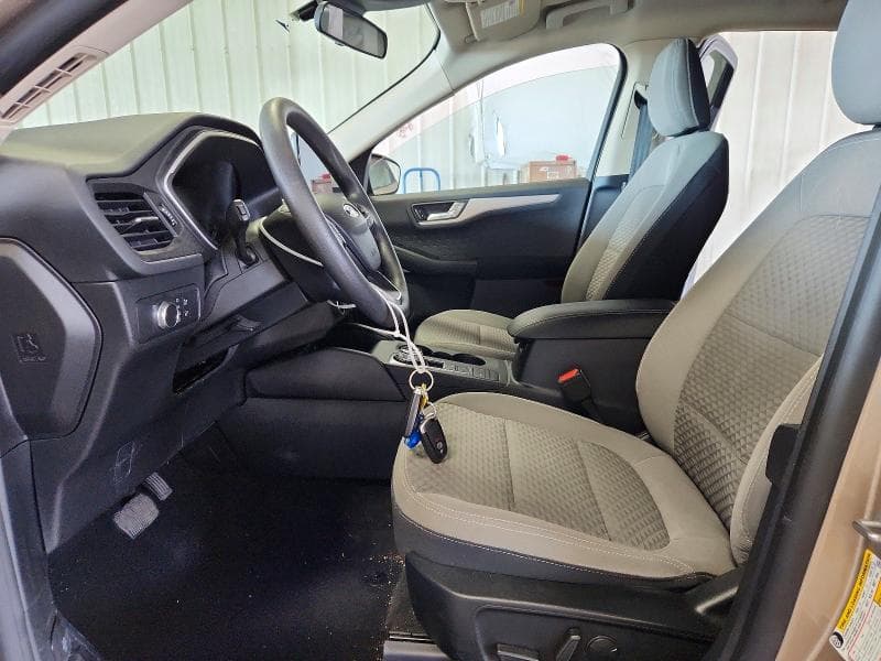 2020 FORD ESCAPE SE 7