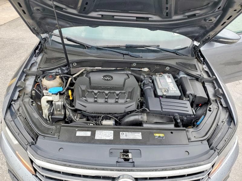2018 VOLKSWAGEN PASSAT S 11