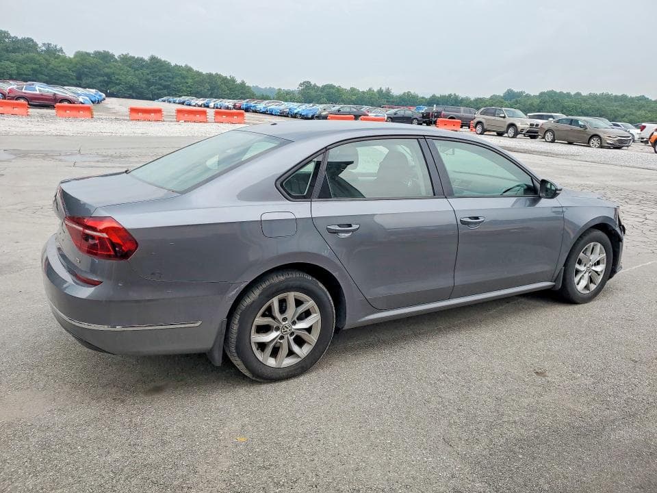 2018 VOLKSWAGEN PASSAT S 3