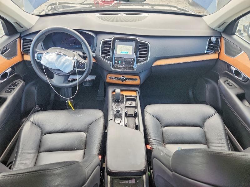 2023 VOLVO XC90 PLUS 8