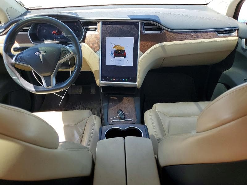 2017 TESLA MODEL X 8