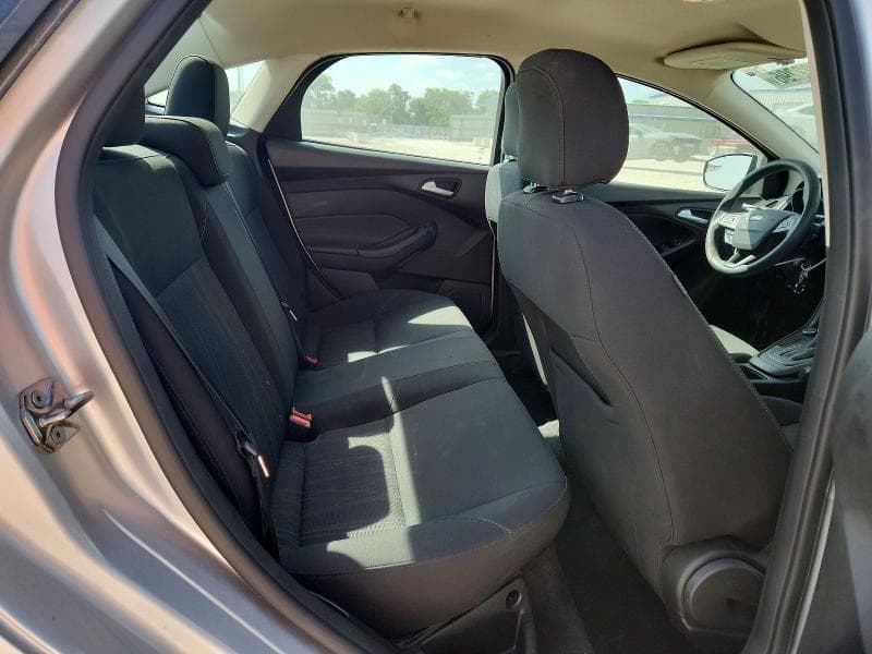 2017 FORD FOCUS SE 10