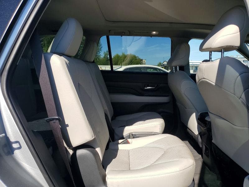 2024 TOYOTA GRAND HIGHLANDER LIMITED 11